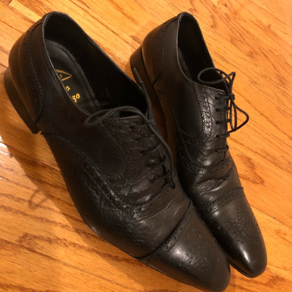 Black shoes